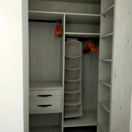 Pisos Turisticos 3m شقة *