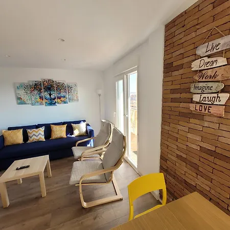 Pisos Turisticos 3m شقة *